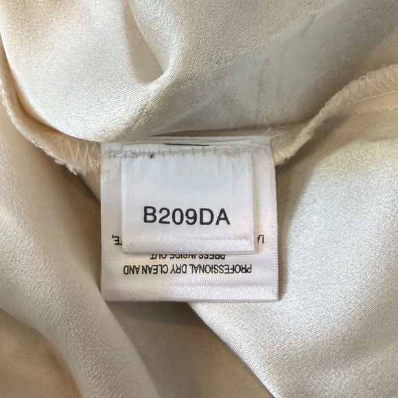 BCBG MAX ARIA 100% Silk Dress Womans SZ 4 V-Neck Maxi Dress Empire Waist Boho - Picture 7 of 16